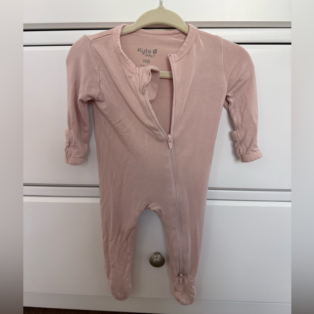 Kyte Baby Blush Pink Zipper Footed Onesie